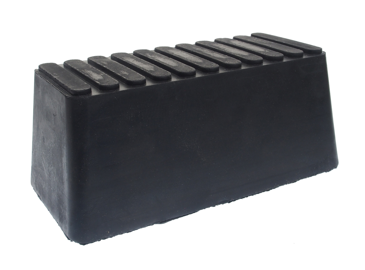 JTC-7647 - Проставка для подъемника резиновая 19.5X10X8.5см JTC - 
Резиновый, трапециевидной формы.
Размеры: 19.5 х 10 х 8.5 см.

