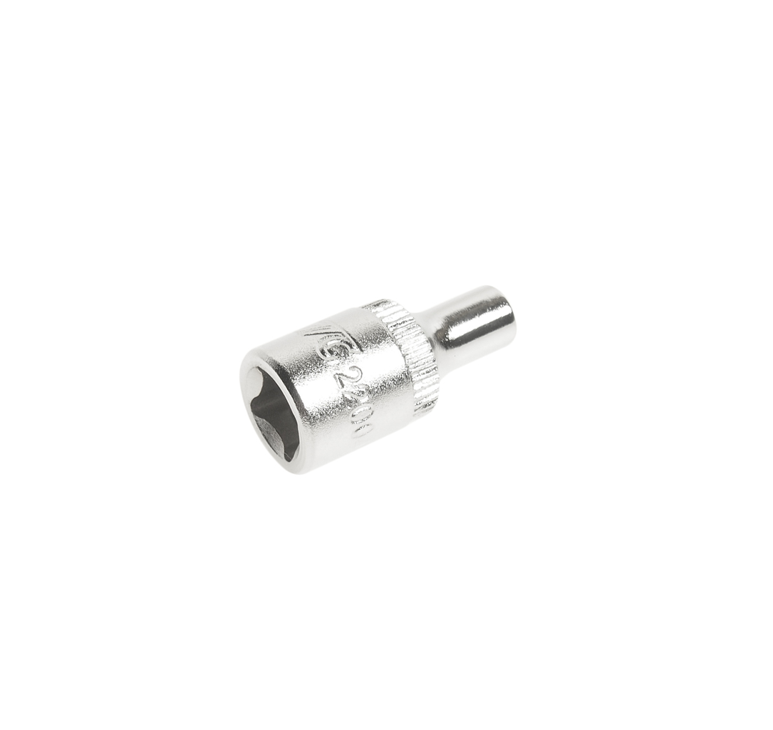 JTC-22004 - Головка торцевая 1/4" TORX E4 L=25мм JTC - 
Изготовлен из высококачественной хром-молибденовой стали.
Размер: 1/4"х Е4.
Общая длина: 25 мм.
Количество в оптовой упаковке: 10 шт. и 200 шт.
