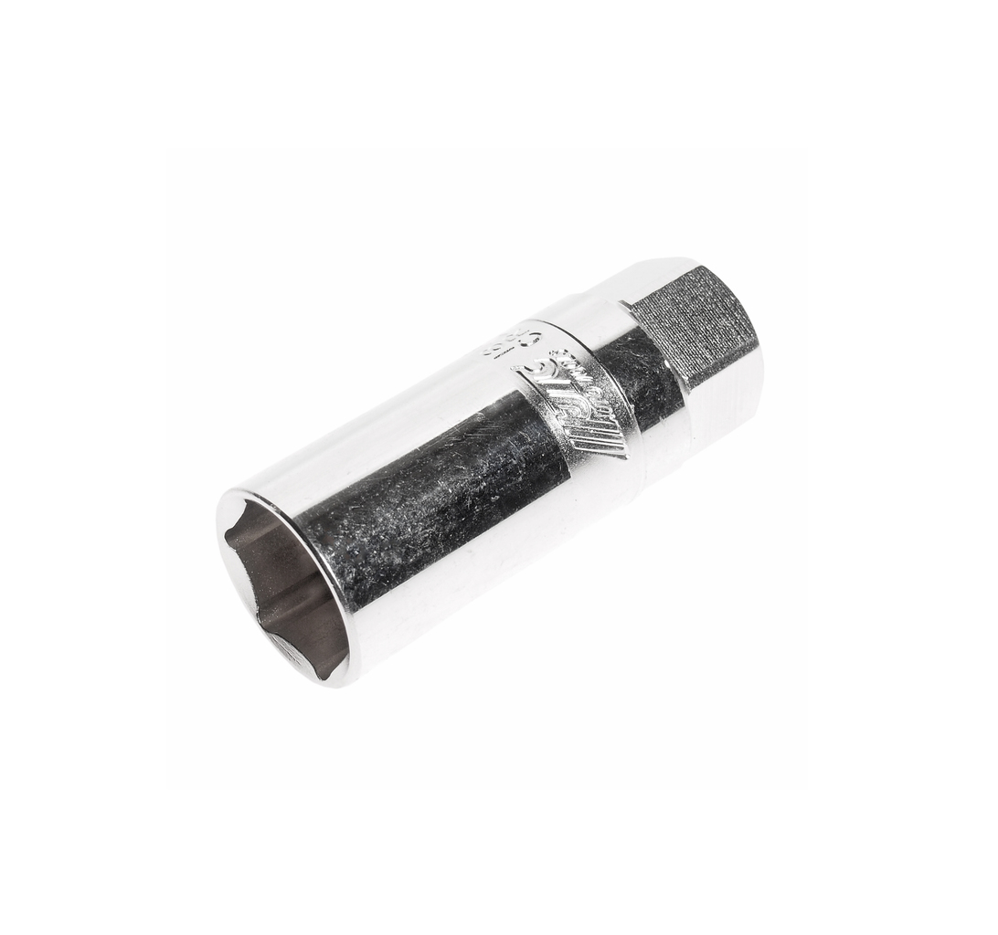 JTC-1818 - Головка свечная 1/2" 21мм 12-ти гранная магнитная JTC -  
  Применяется для работы со свечами зажигания двигателей внутреннего сгорания. 
  Оснащена встроенным магнитом, который служит для фиксации свечи в головке. 
  6 граней, метрический р