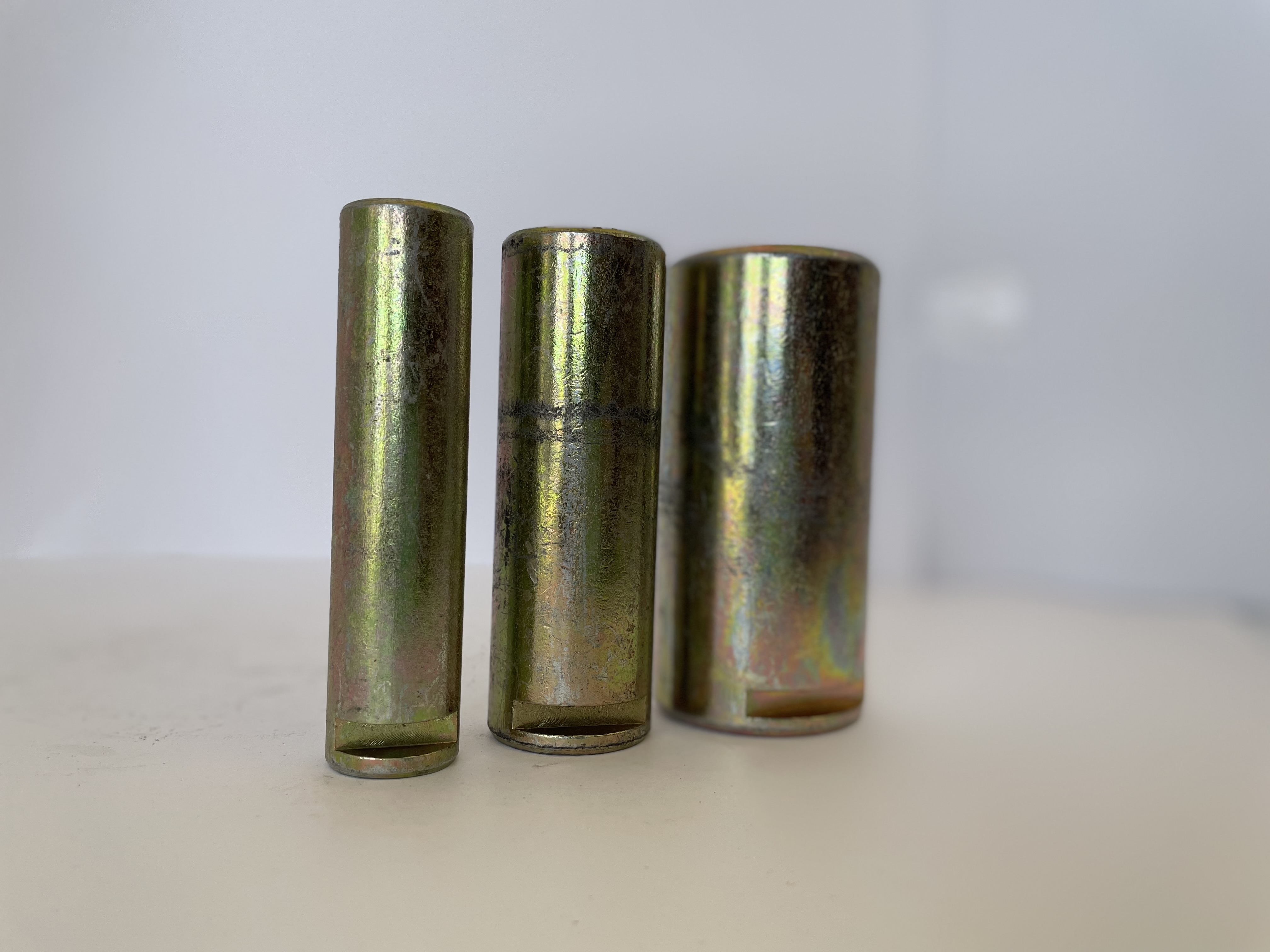 86010406 Палец для шкива  ф25*105