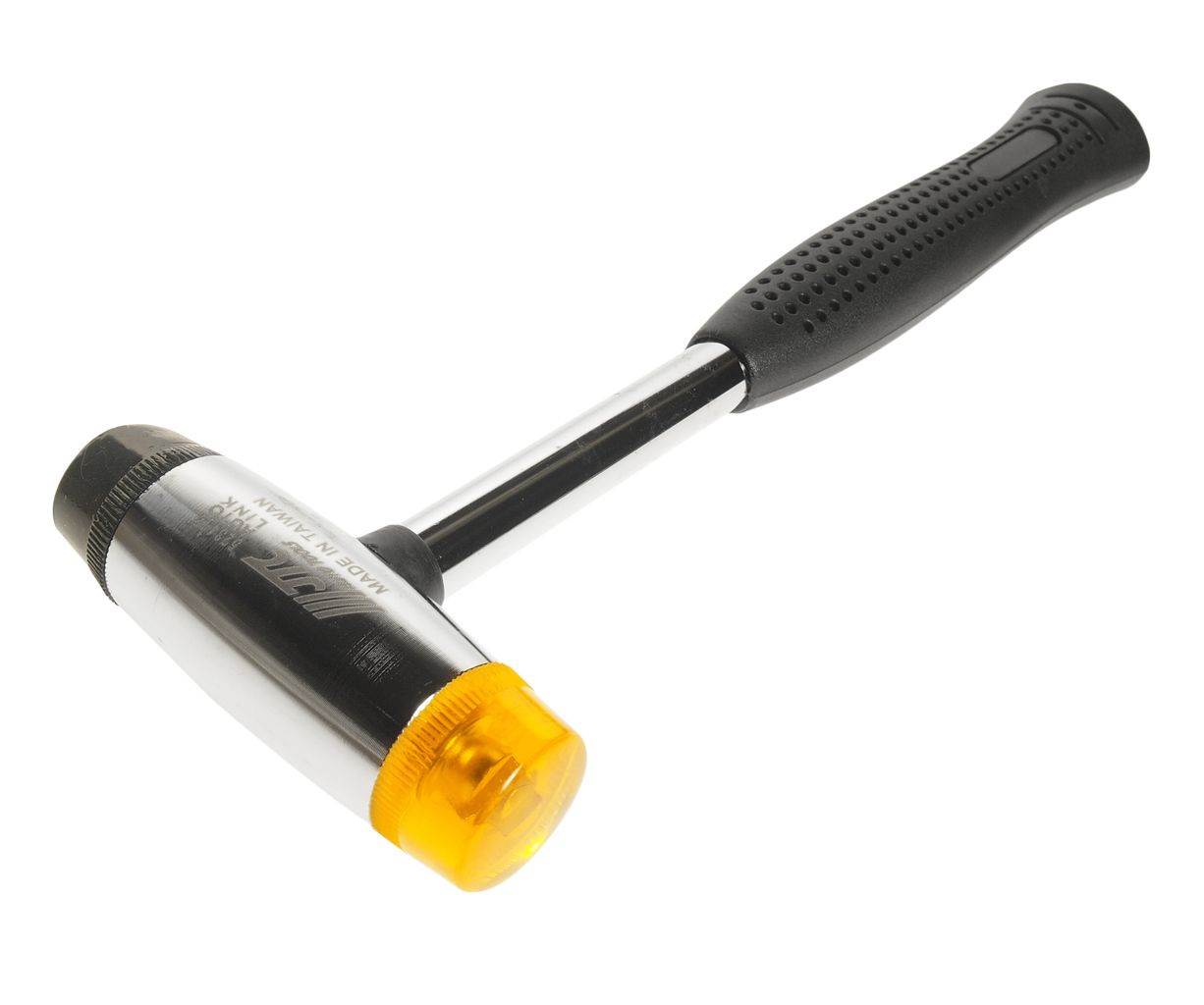 JTC-523416 - Молоток 105х300мм двухсторонний пластиковый боек JTC - 
Металлическая рукоятка.
Материал: черный - TPR; желтый - surlyn.
Размер головки: 30-35 мм.
Длина: 105 х 300 мм.
