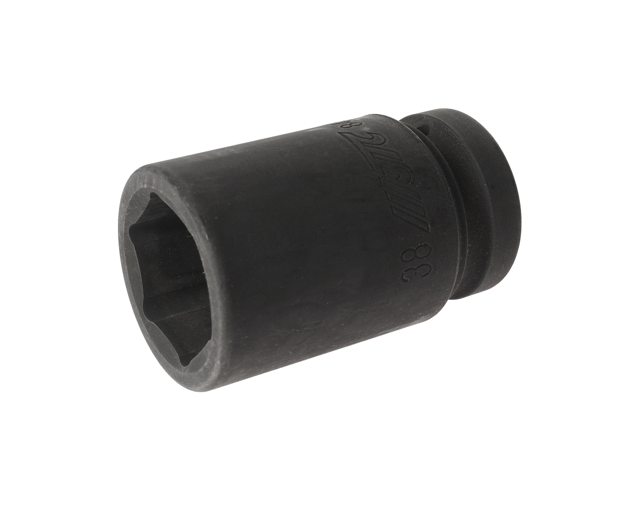 JTC-849038 - Головка торцевая 1" 38мм ударная глубокая L=92мм JTC - 
6 граней, метрический размер.
Диаметр: 38 мм., ширина - 58 мм.
Общая длина: 92 мм.
Размер: 1” Dr.
Изготовлена из высококачественной хром-молибденовой стали.
Габаритные размеры: 100