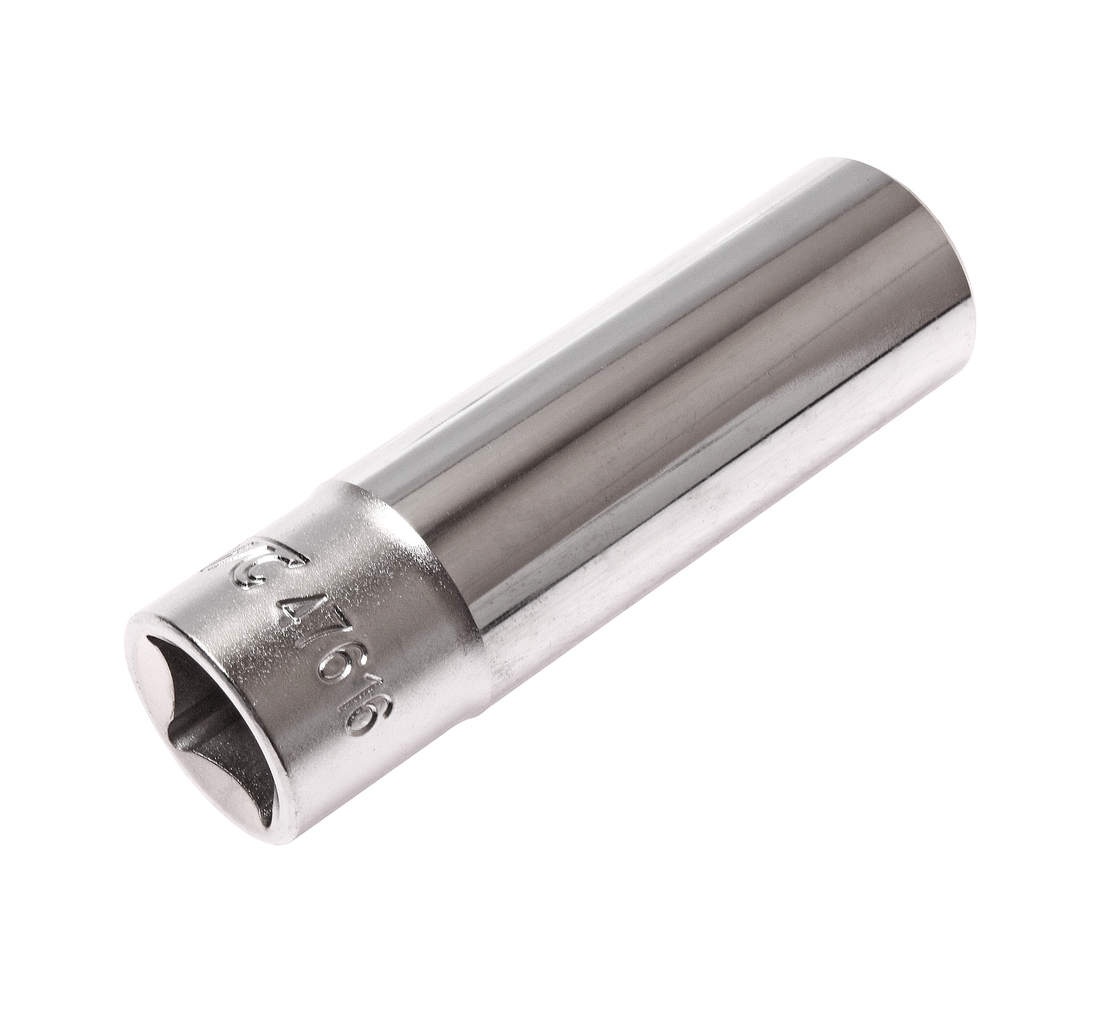 JTC-47616 - Головка торцевая 1/2" 16мм глубокая L=76мм JTC - 
  6 граней, метрический размер. 
  Изготовлена из закаленной хром-ванадиевой стали.    
  Размер: 1/2&rdquo;х16 мм.
  Общая длина: 76 мм.    
  Количество в оптовой упаковке: 10 шт. и 100 