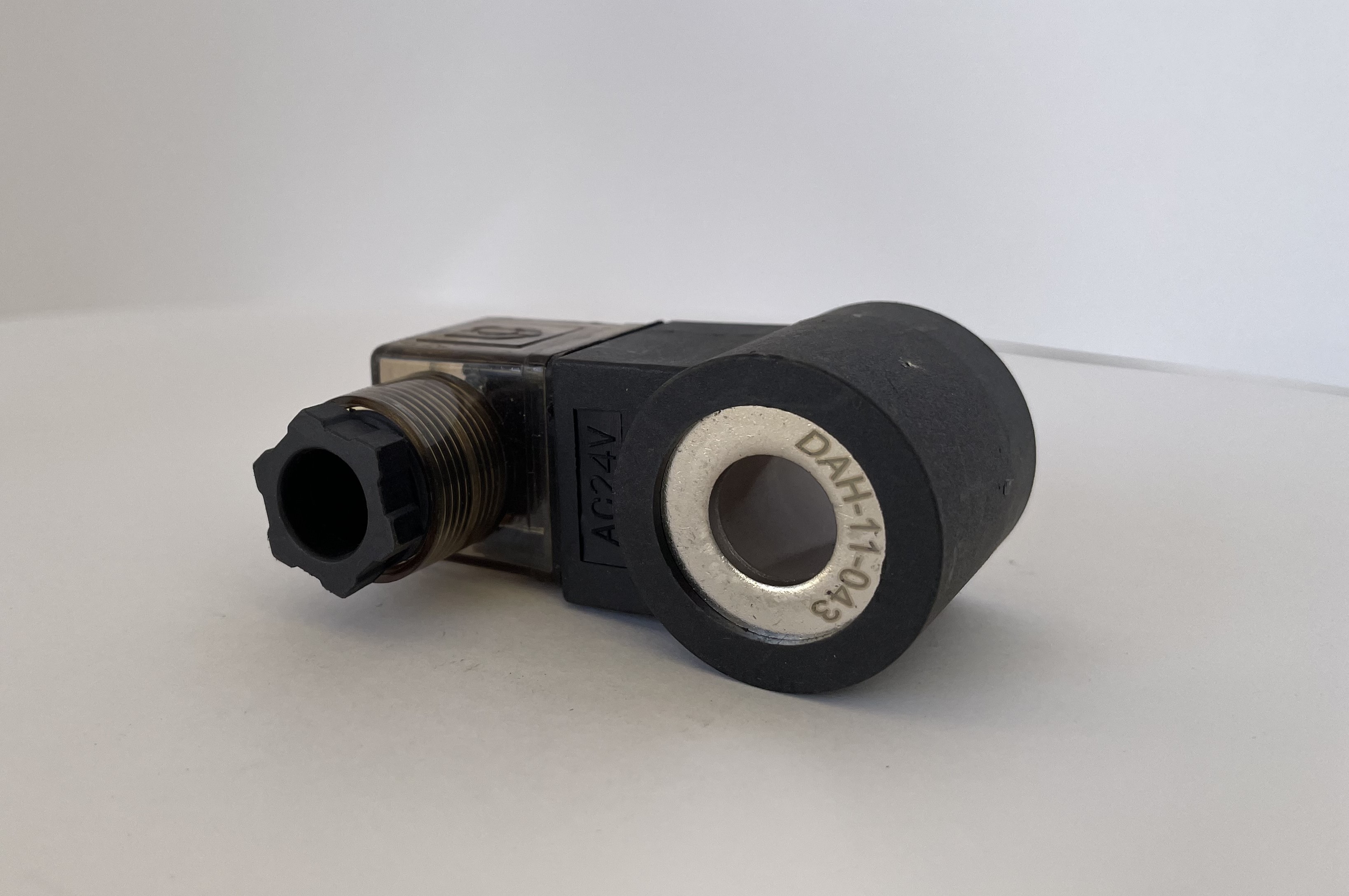 81400420 Катушка (соленоид) 24В